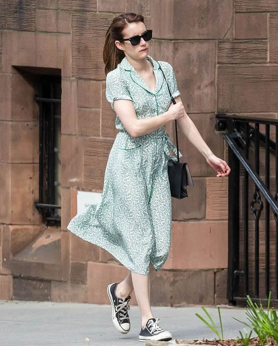 不穿高跟鞋也好看的搭配,不穿高跟鞋依然能穿出气质的视频