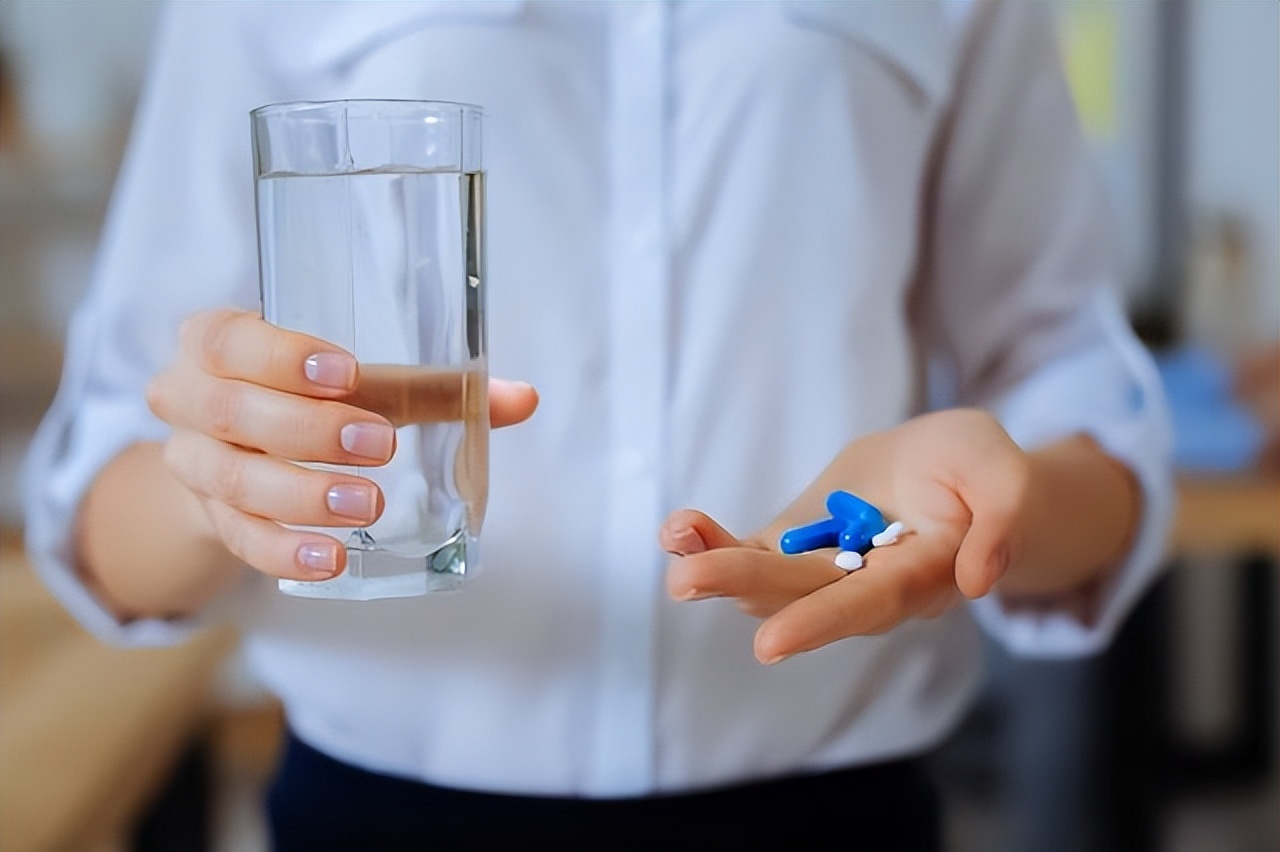 阳了之后嗓子疼该吃什么药,阳了之后嗓子疼吃啥药见效快