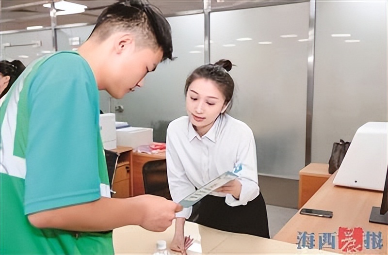 外卖小哥接到求助单,外卖小哥遇到求助电话