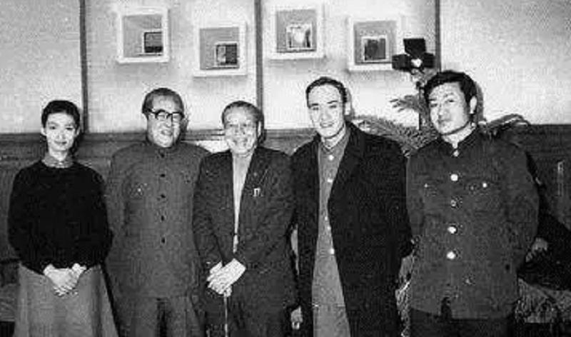 沈醉和前妻燕萍照片,1986年沈醉和前妻见面