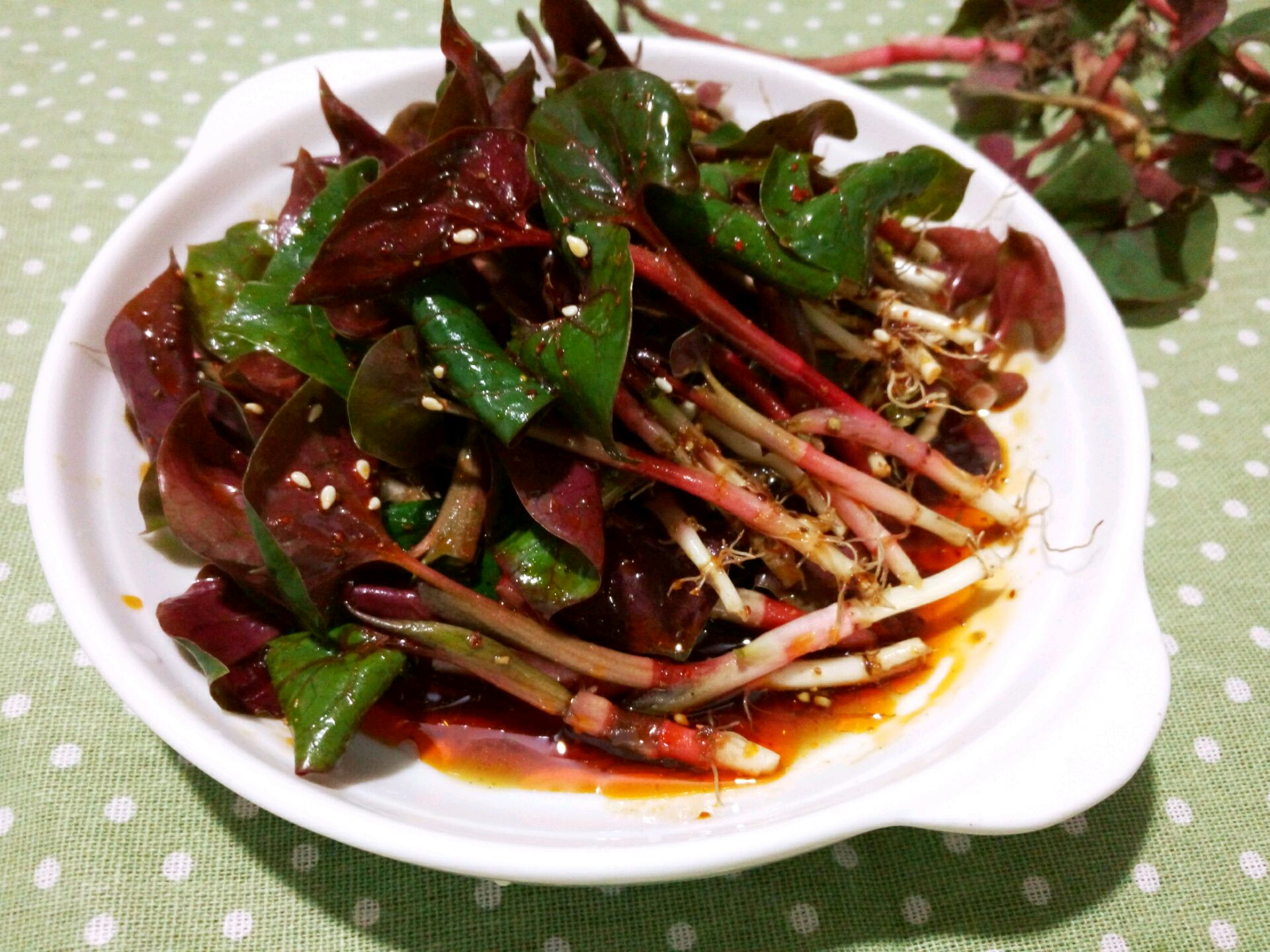 美味食谱广西的绝佳美食之一,广西凉拌柠檬鸭头的做法