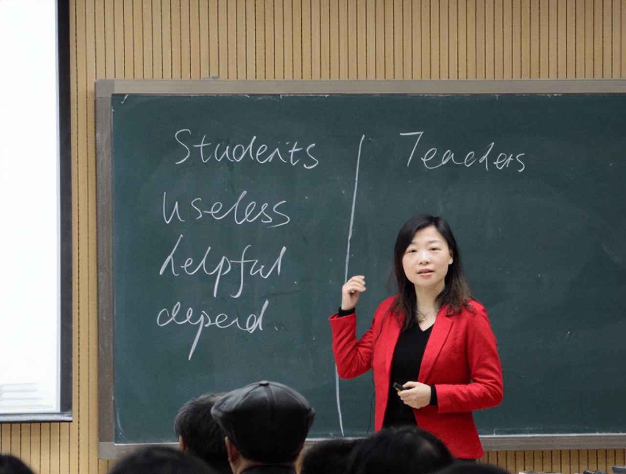 教授董藩被多个平台禁言,董藩教授争议言论