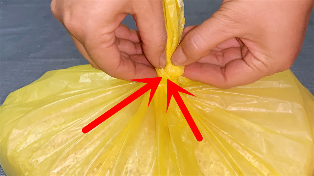 塑料袋不打死结的妙招,塑料袋打结后解不开咋办