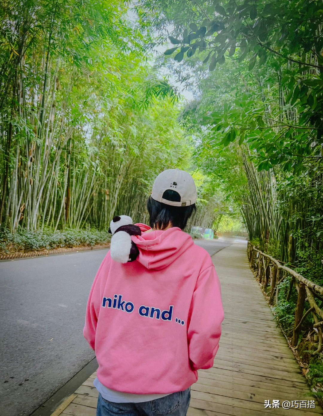 谭松韵印花衬衣搭波浪发摩登复古,谭松韵的衣服搭配春季