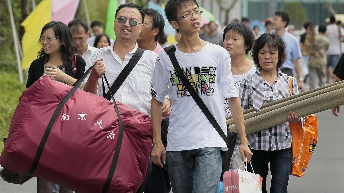 2023高校暑假安排公布，最早于6月中旬开启，还有个坏消息