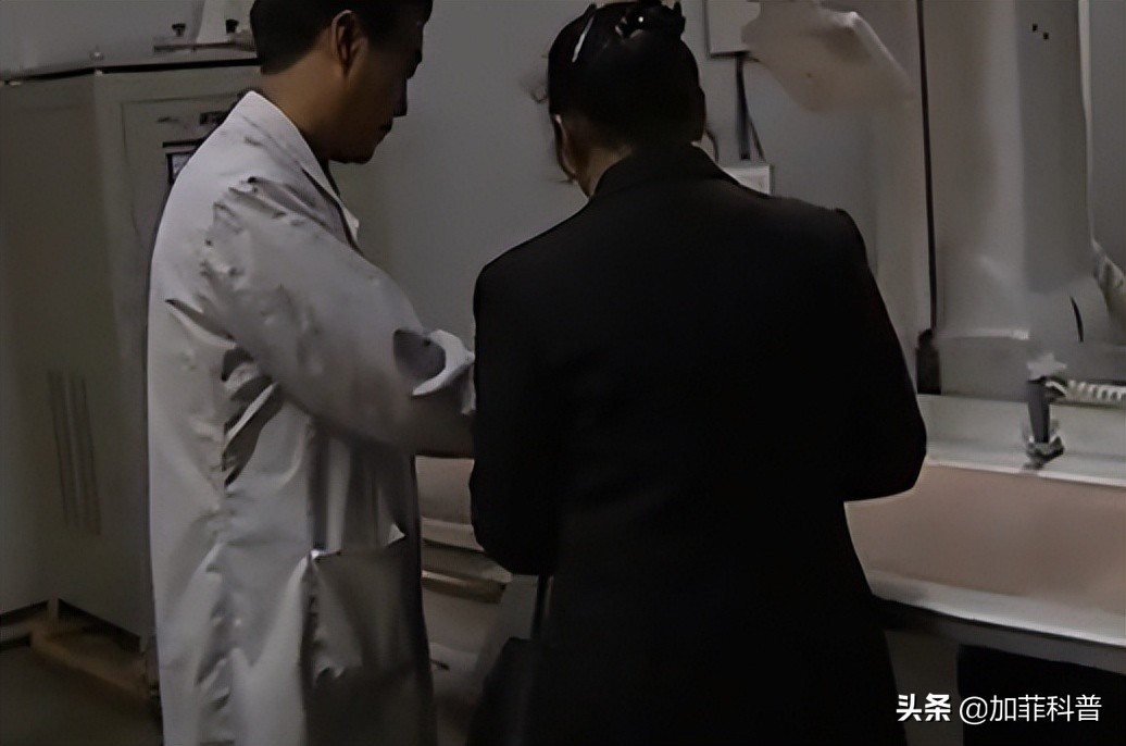 瘫痪老人能吃驴肉么,八旬老人脑梗瘫痪还能撑多久