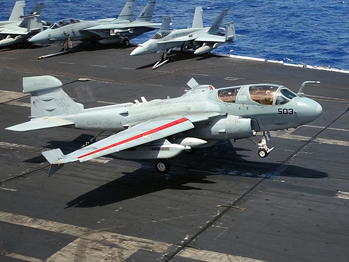 世界最强电子攻击机ea-18g咆哮者,美国空军ea-18g咆哮者攻击机