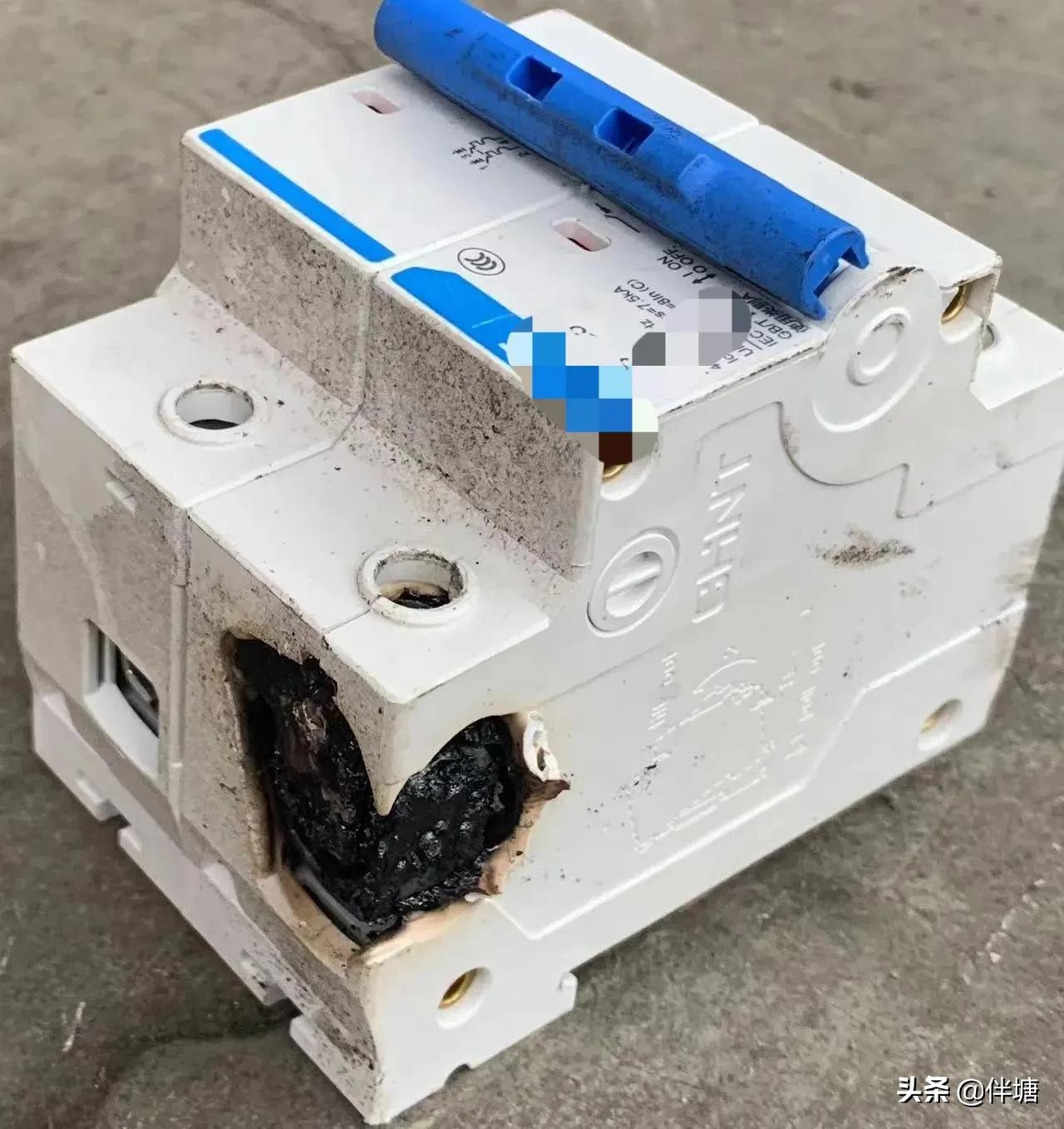 家里电突然断了一秒又来了不跳闸,家里突然断了一路电