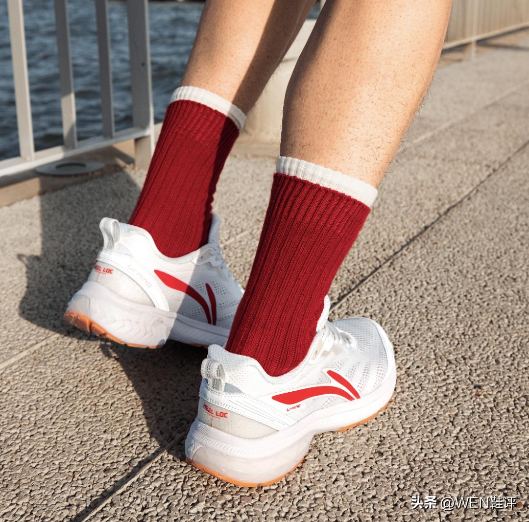 李宁扶遥v2复古银真实效果,好物推荐跑步鞋