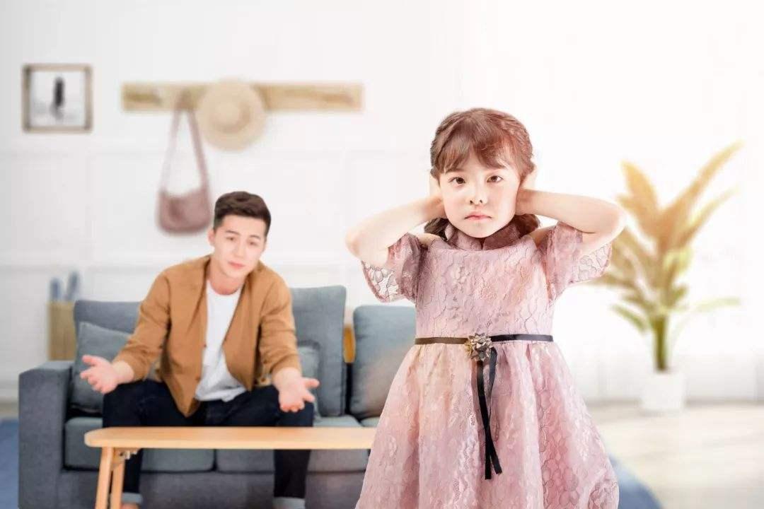 亲妈报警把儿子抓起来,亲妈报警把自己抓起来