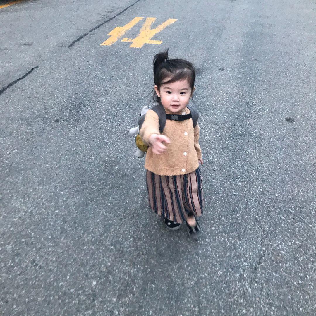 最近超火的可爱小女孩表情包,小女孩可爱萌表情包