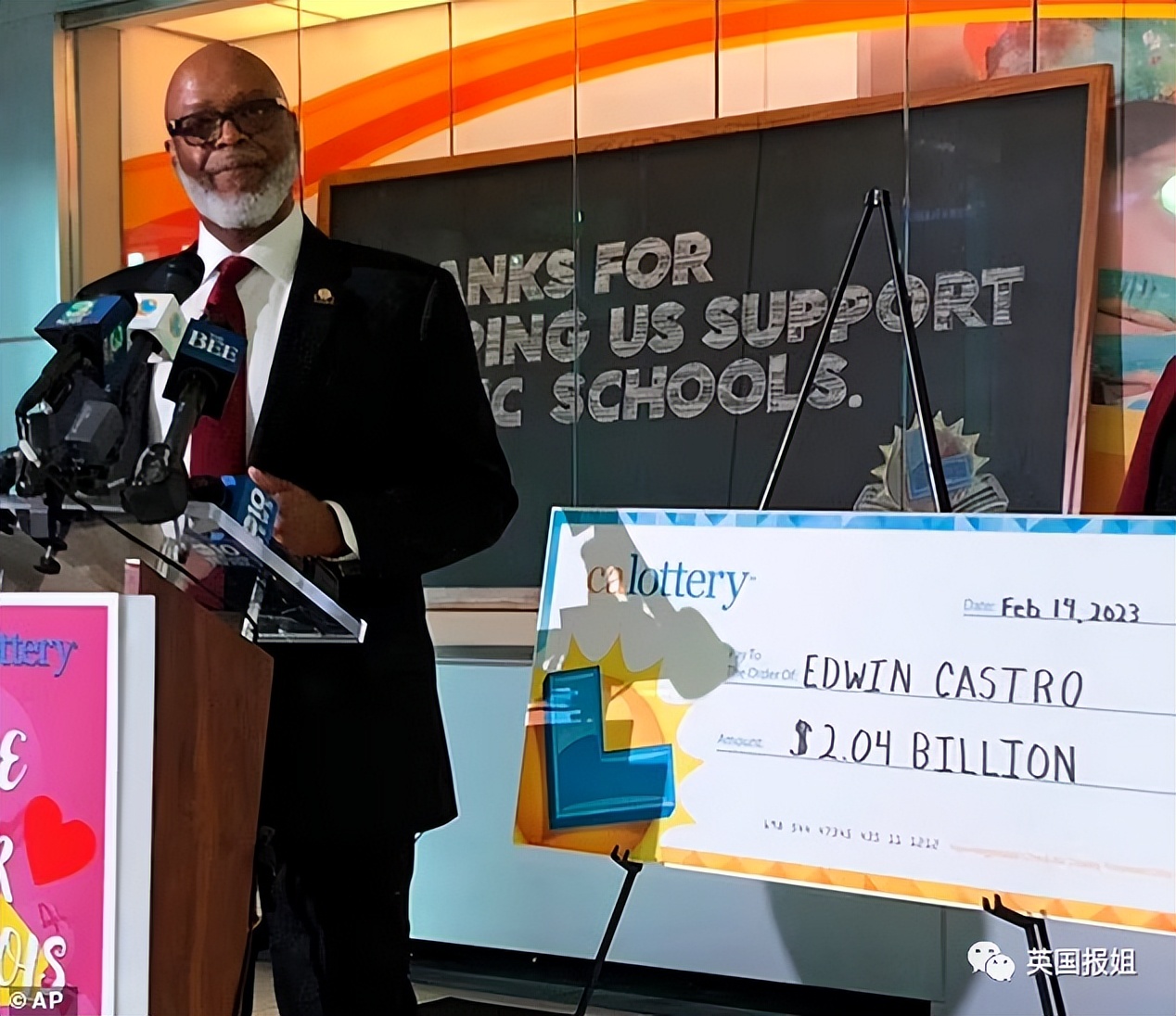 英国男子中彩票挥霍一空,男子买彩票中奖2.19亿元