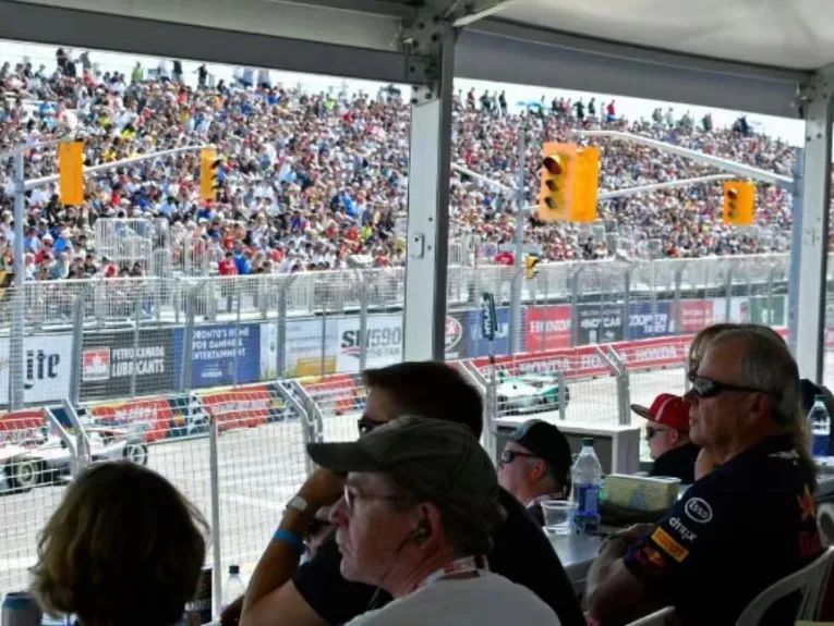 27岁楠妹在加拿大：花2万元读语言班，赚了十几万，圆了留学梦