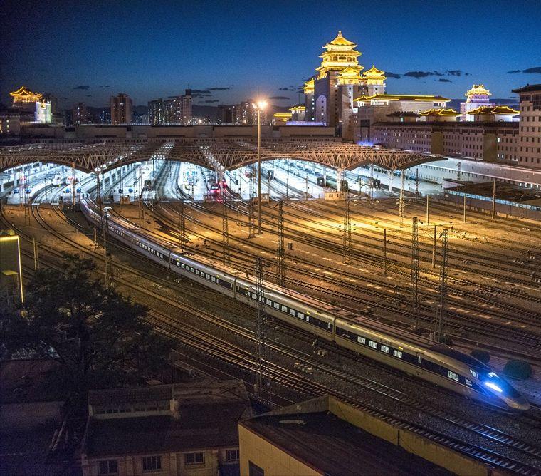 为何高铁夜间不运行,高铁为什么不能在夜间行驶