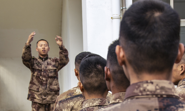 新兵入伍永远记得三件事,新兵入伍一天的生活