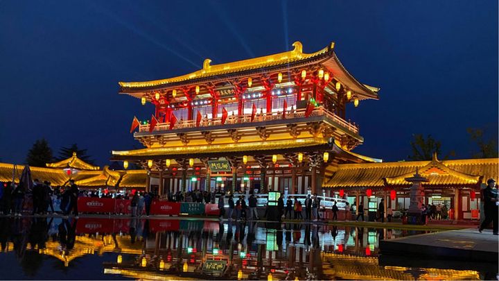 西安不夜城亮化工程谁做的,大唐不夜城亮化