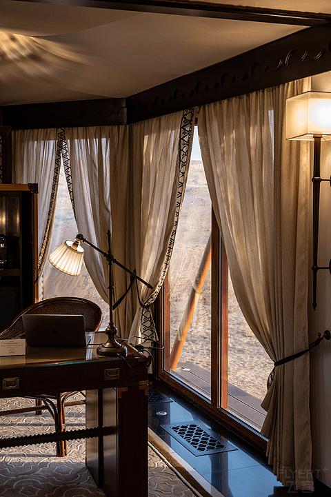 阿联酋丽思卡尔顿,阿联酋野奢帐篷