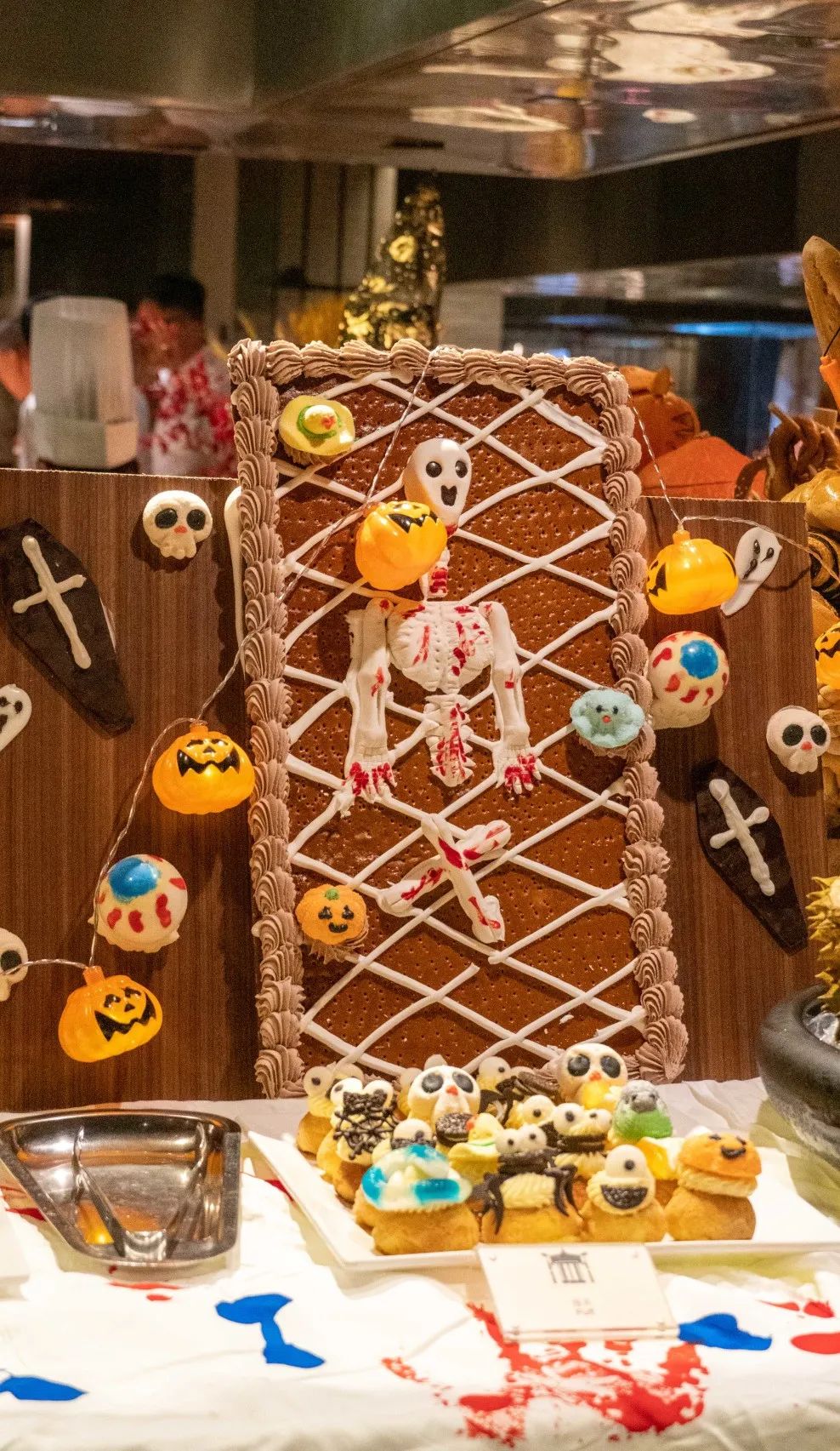 「十一厨自助餐厅」万圣节维京海盗主题狂欢夜启动