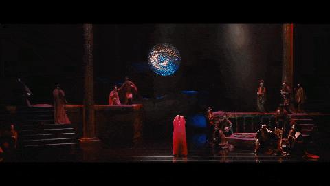 还记得《哥哥太爱我》的妹妹土屋太凤吗？她当妈妈啦！