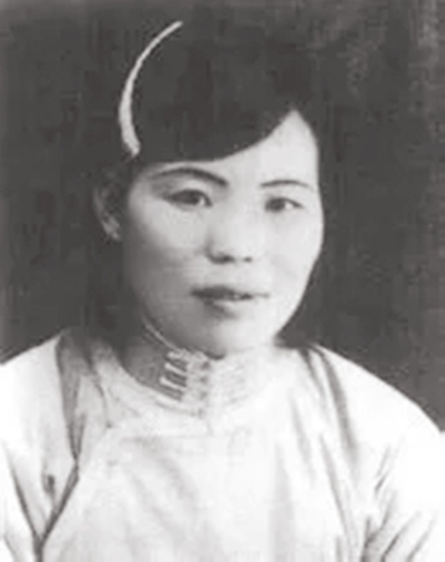 白公馆的真实历史,重庆渣滓洞白公馆五星红旗