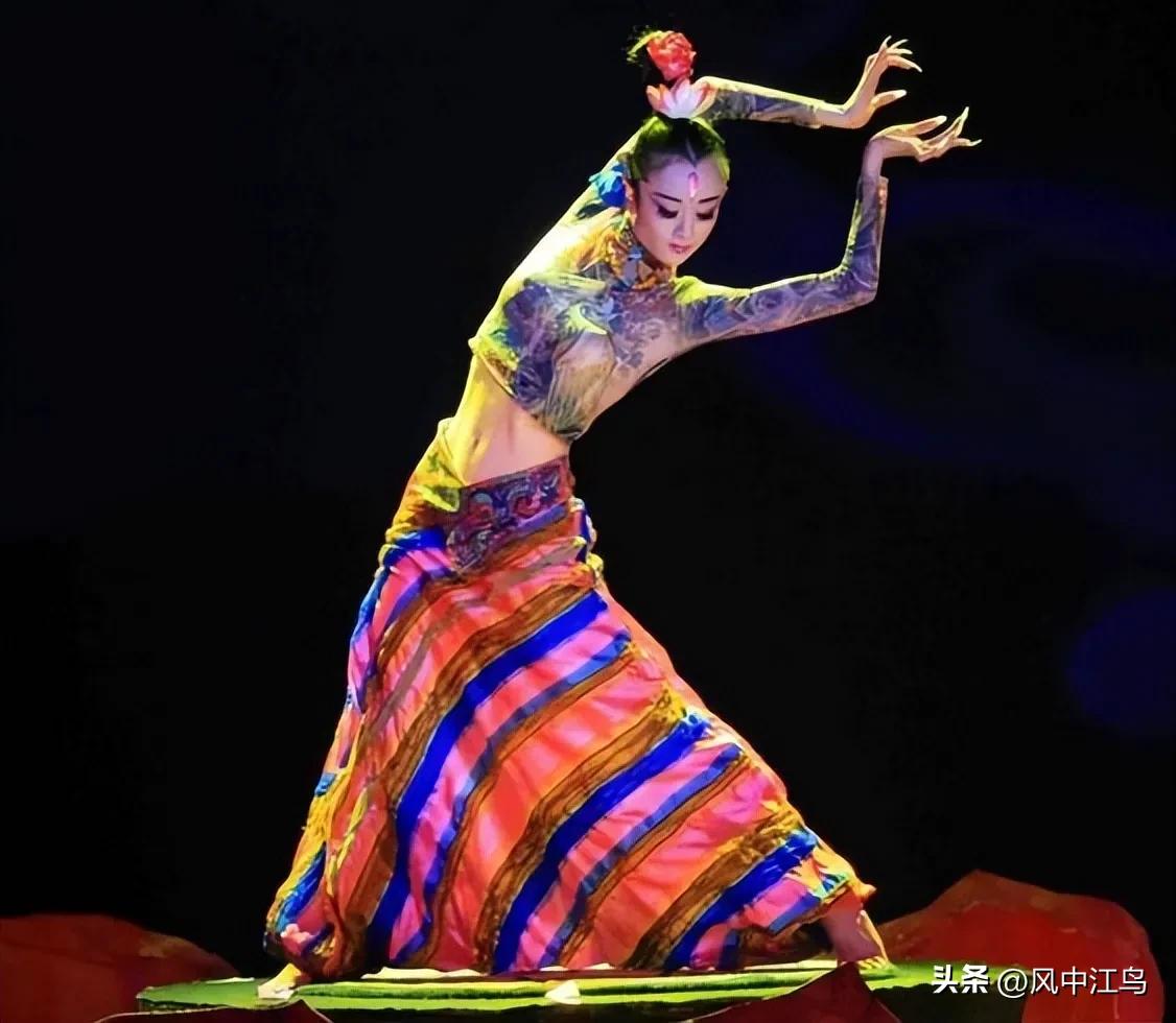 杨丽萍表演再度引争议男舞者,杨丽萍广场舞罗刹国