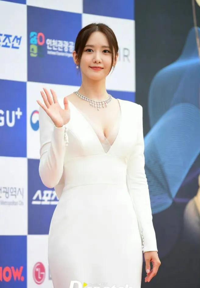 韩国网红女神林允儿,韩国气质女明星林允儿古装高清图