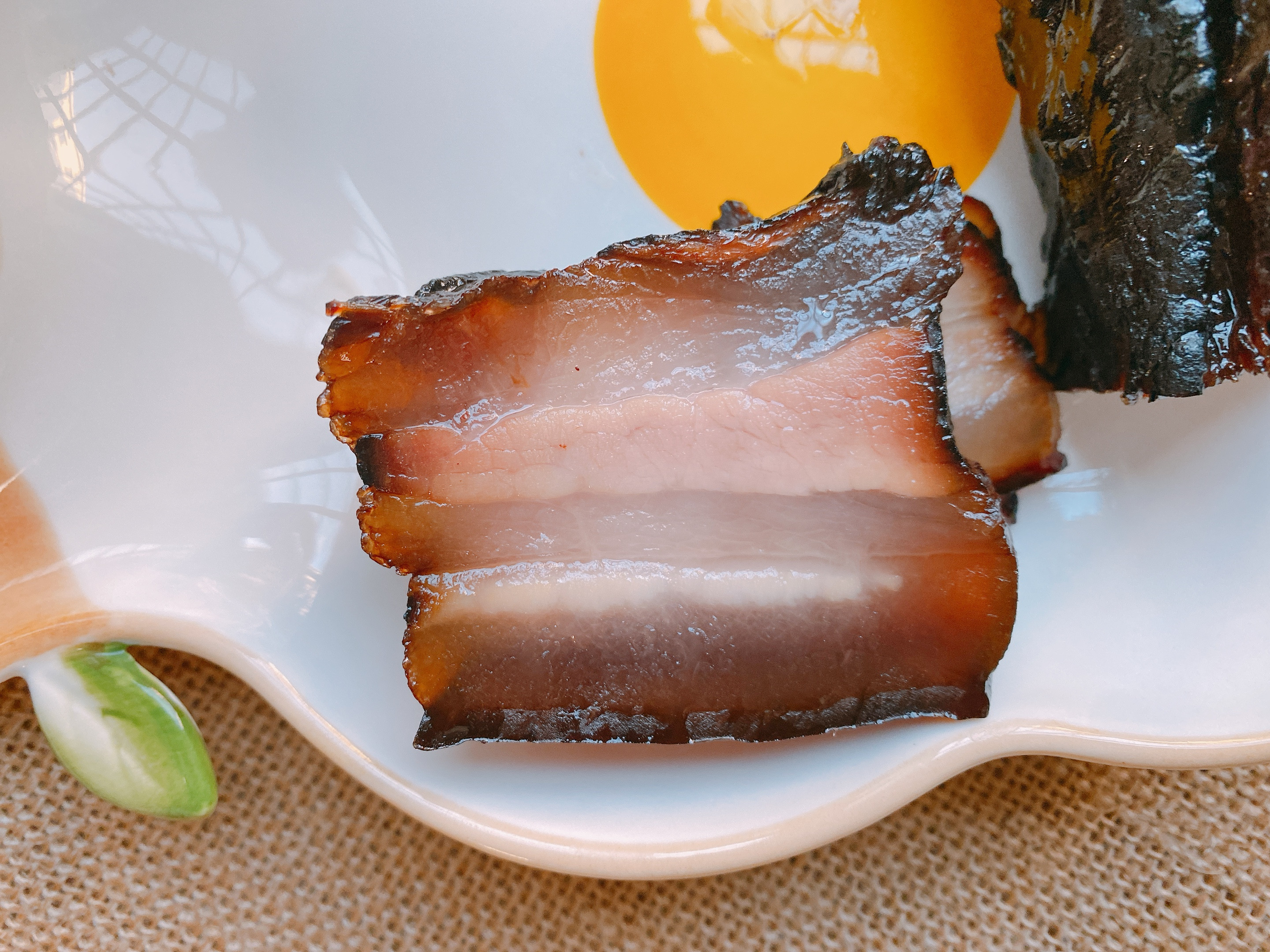 酱油肉还有哪些制作技巧,酱油肉的做法要不要带皮