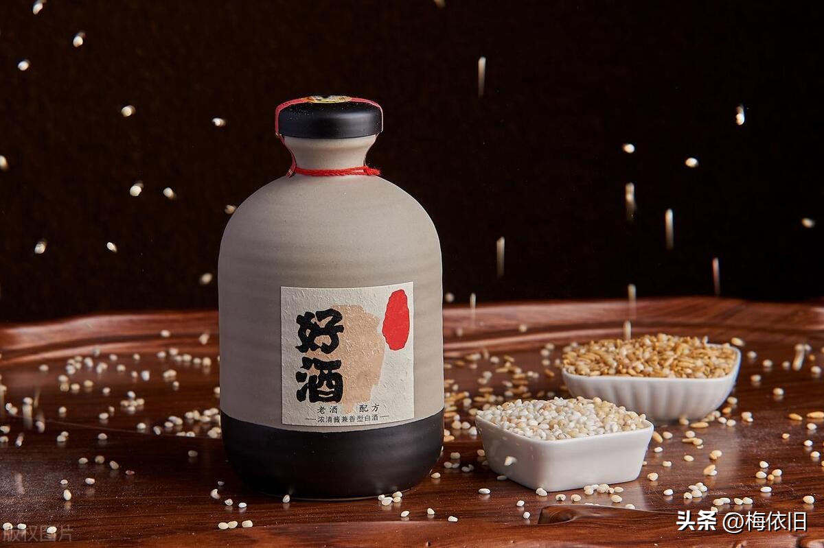 六七十元52度白酒什么牌子酒好喝,一百多块钱的白酒什么牌子好喝