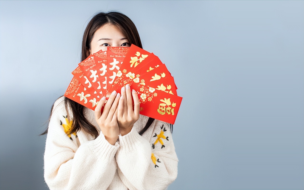 给娃压岁钱有“讲究”，除夕和初一哪天好？寓意不同，家长别给错