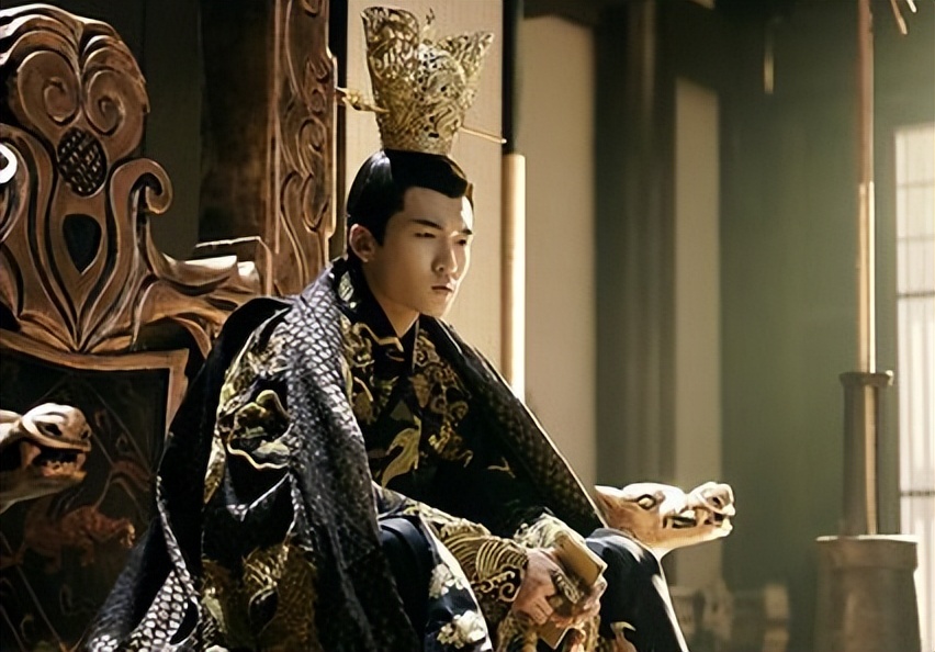 历史上的三个假太监多奇葩？让太后生子，欺辱皇后，杀了皇帝