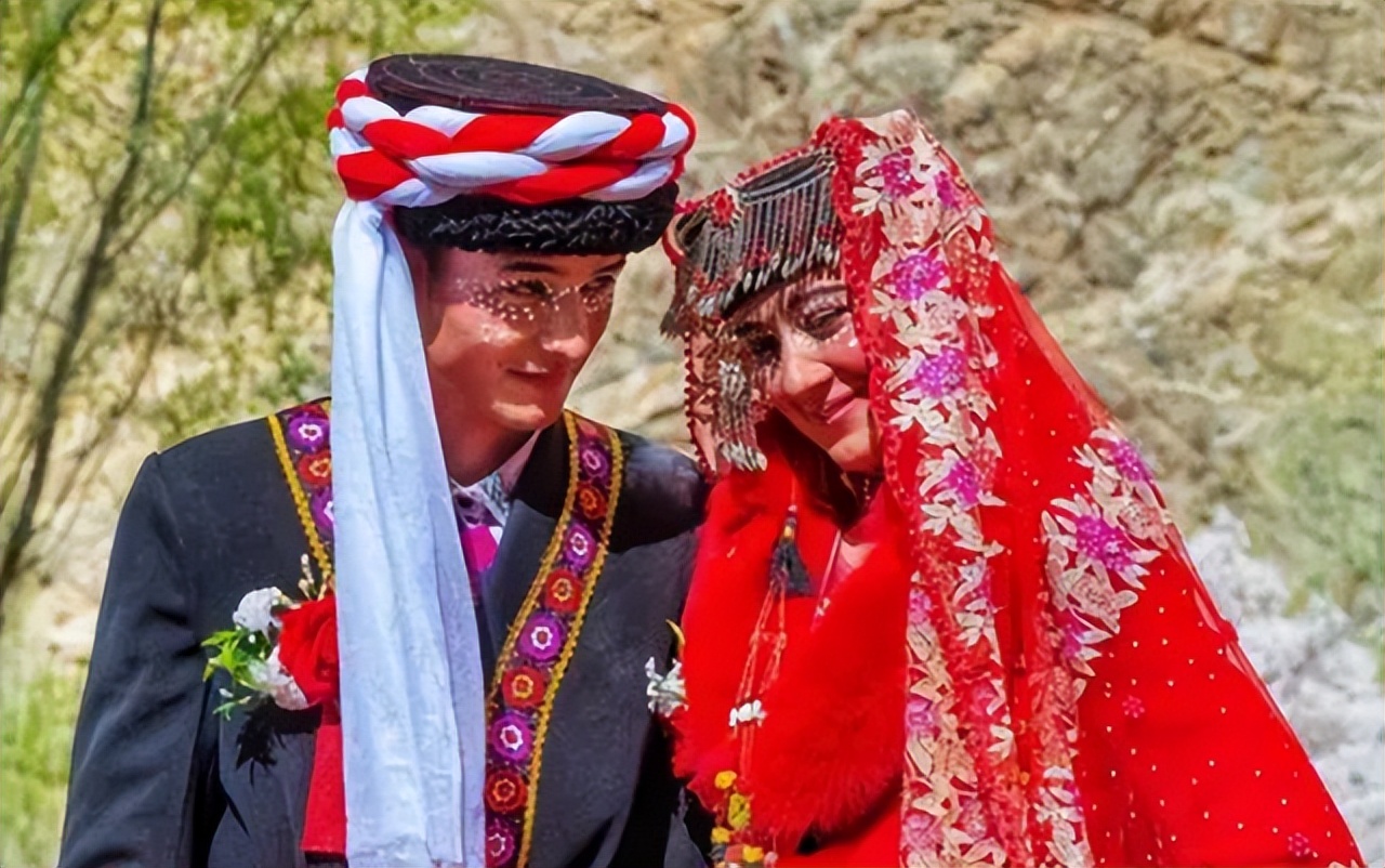 中国唯一的白人种族,中国具有白种人血统的民族