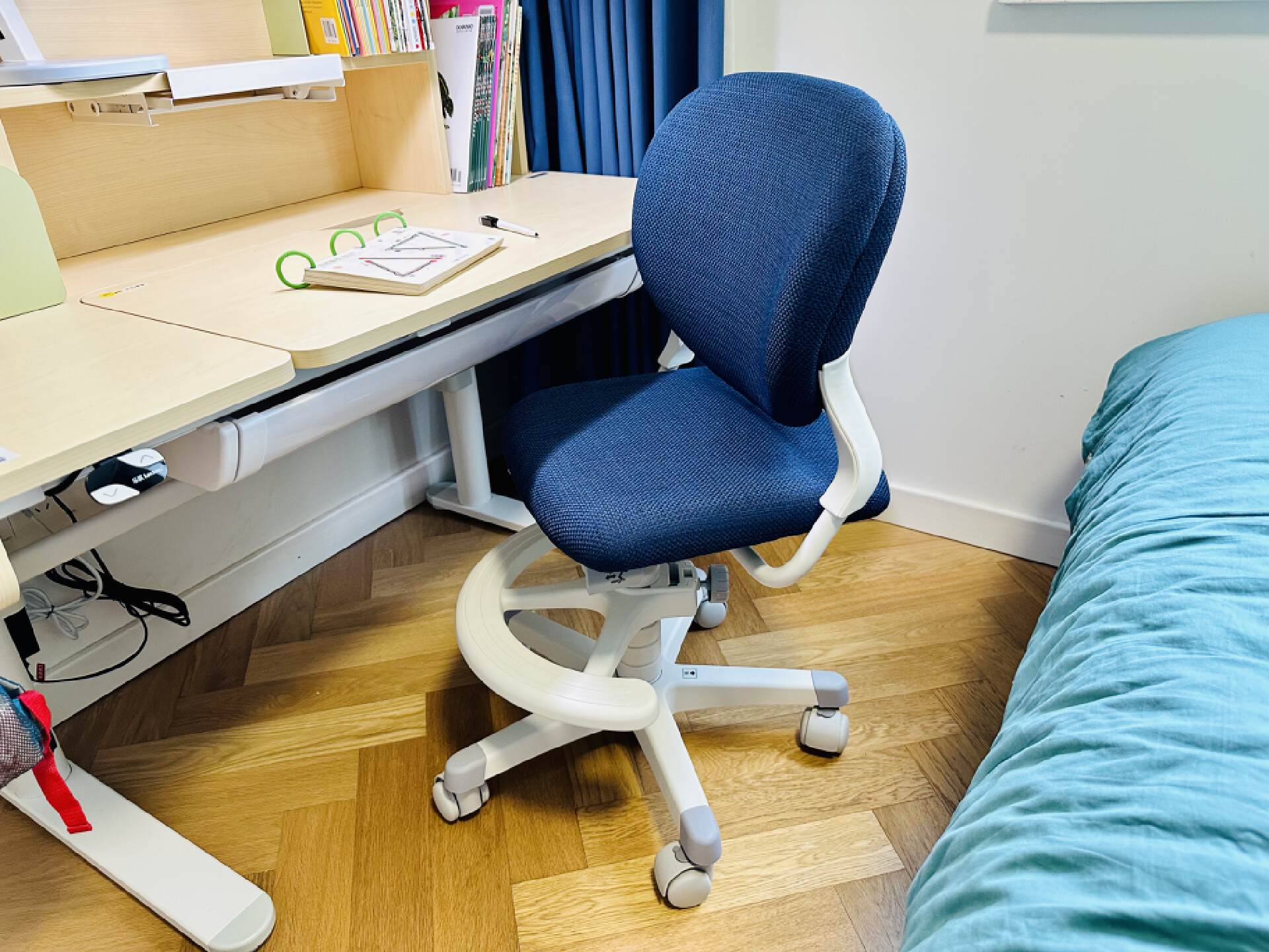 冈村儿童学习椅天津,小孩大人都可以用的学习椅