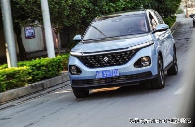 新宝骏rm-5七座手动挡低配价格,新宝骏rm-5最高配有什么配置