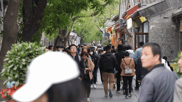 一个胡同女警和她的18年