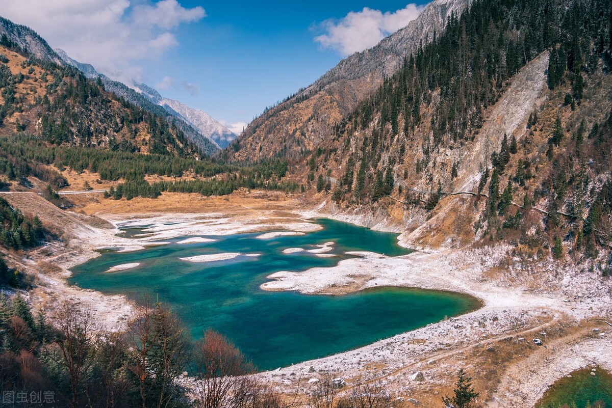九寨沟风景图，一个字“太美了”