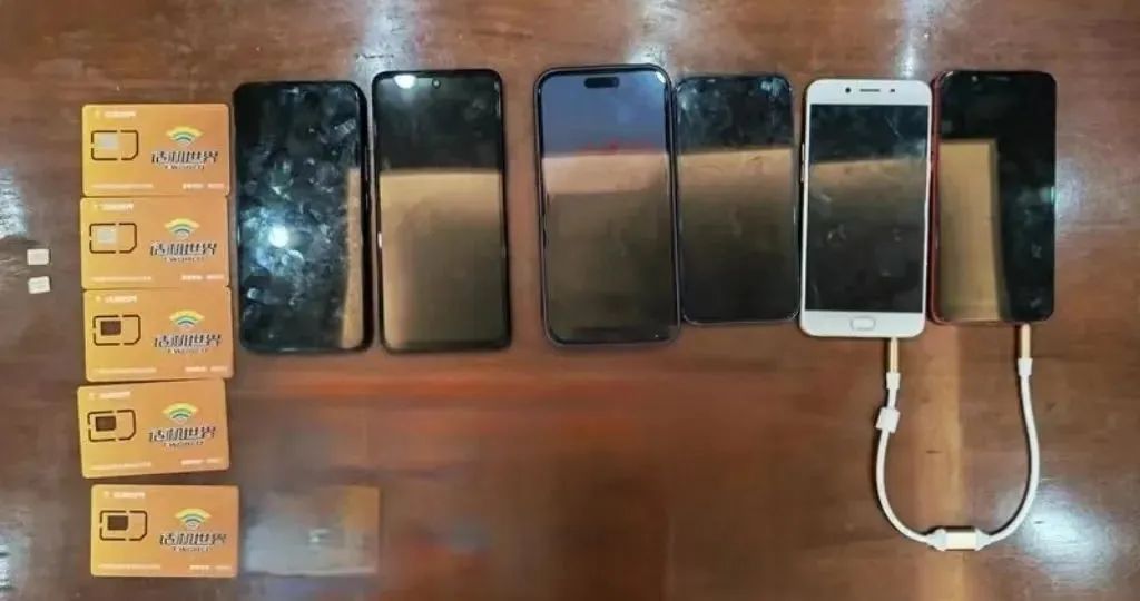 【初夏护安】青山湖公安：手机连线就能“提现”？*铐手**“梦想”马上实现