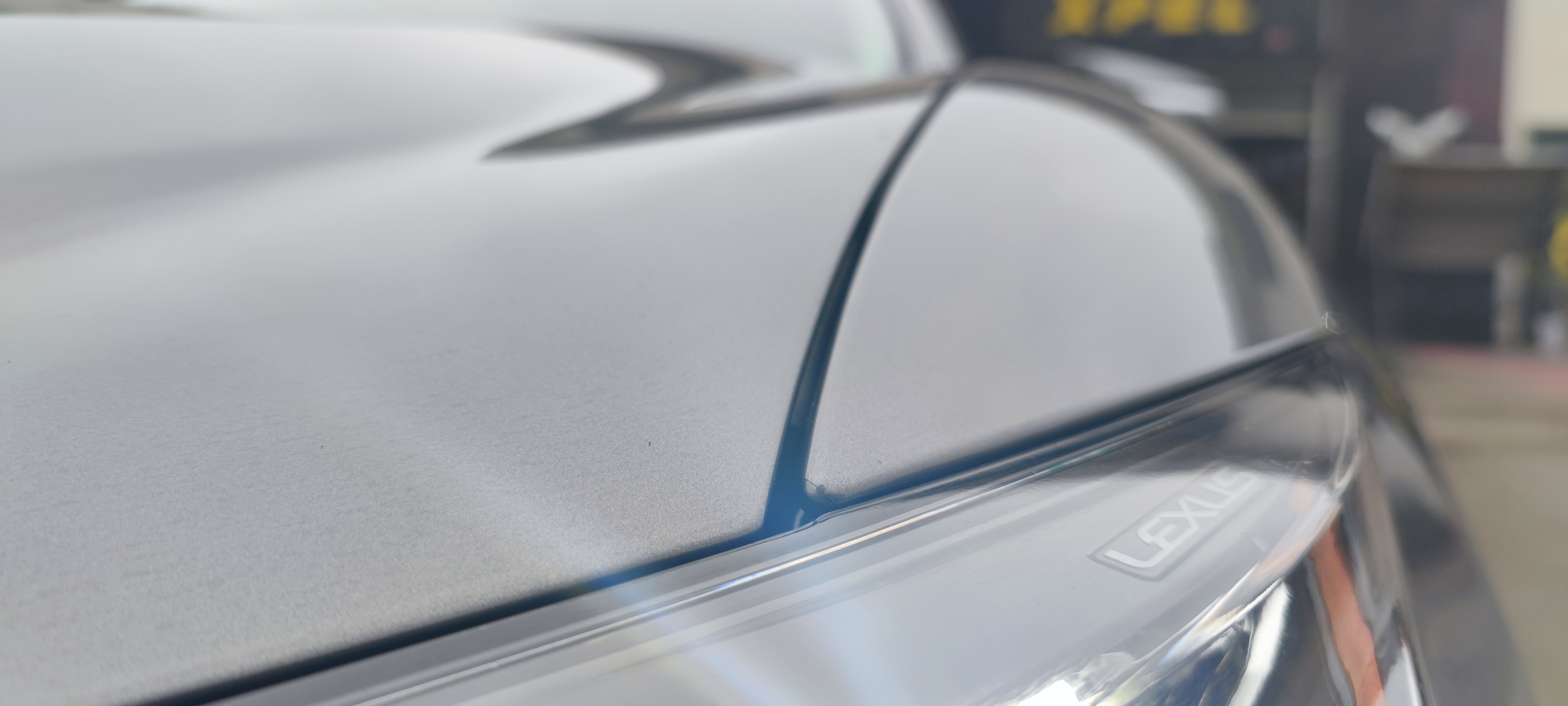 汽车后挡起泡要不要重新贴膜,汽车玻璃贴膜起泡怎么去除