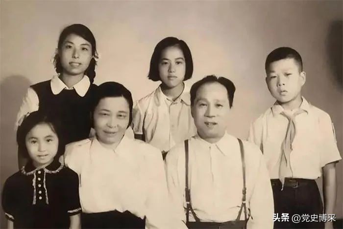 甘泗淇：红二方面军走出的开国上将，推广新式整军运动受到毛主席高度评价，妻子李贞是唯一的开国女将军