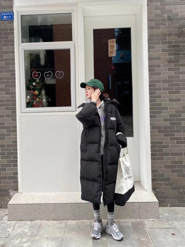 羽绒服里面穿什么内搭,2022欧美羽绒服最火爆款洋气内搭