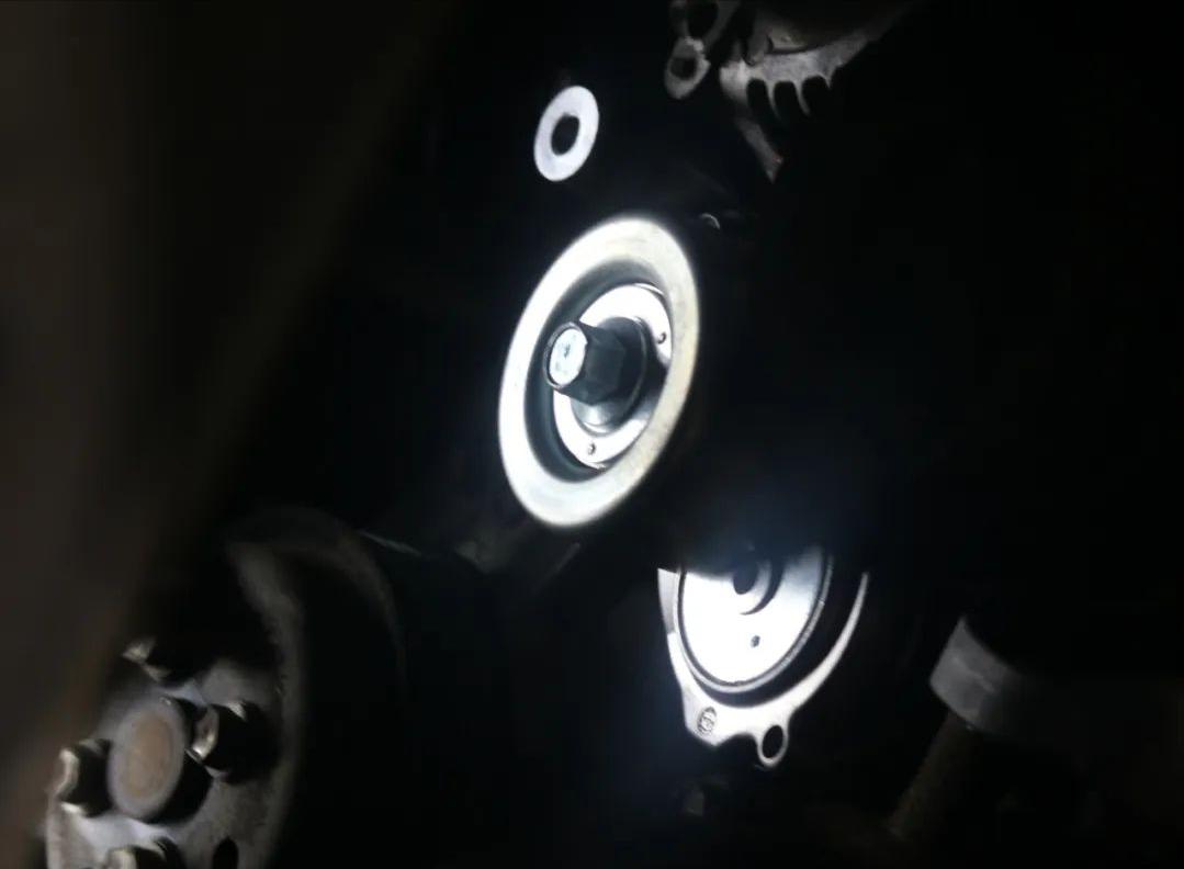 13代半皇冠底盘松散回炉重造,十三代皇冠彻底整备