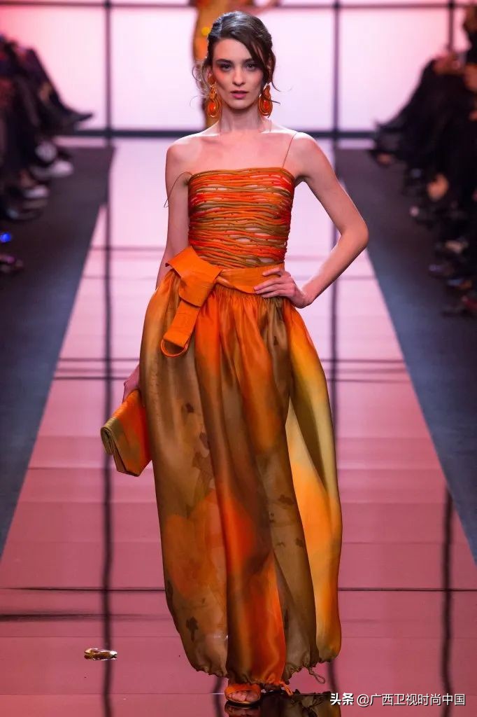 哪些颜色属火,什么颜色属火