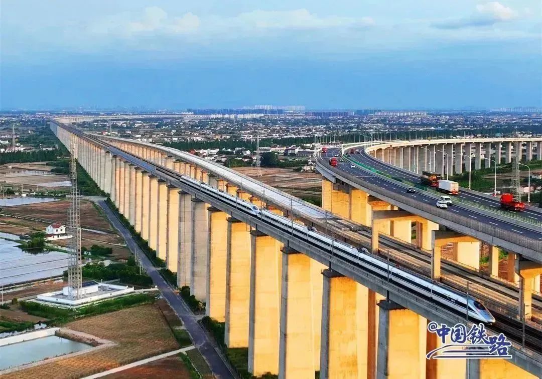 铁路部门何时开售2023年春运票,2022春运首日火车票今起开售