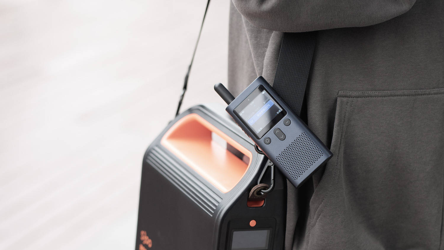 小米3对讲机网络版,小米对讲机34g版能跟手机对话吗