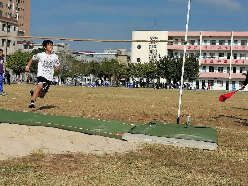 雷州市第十六届运动会跳高,雷州企水中学2017年田径运动会