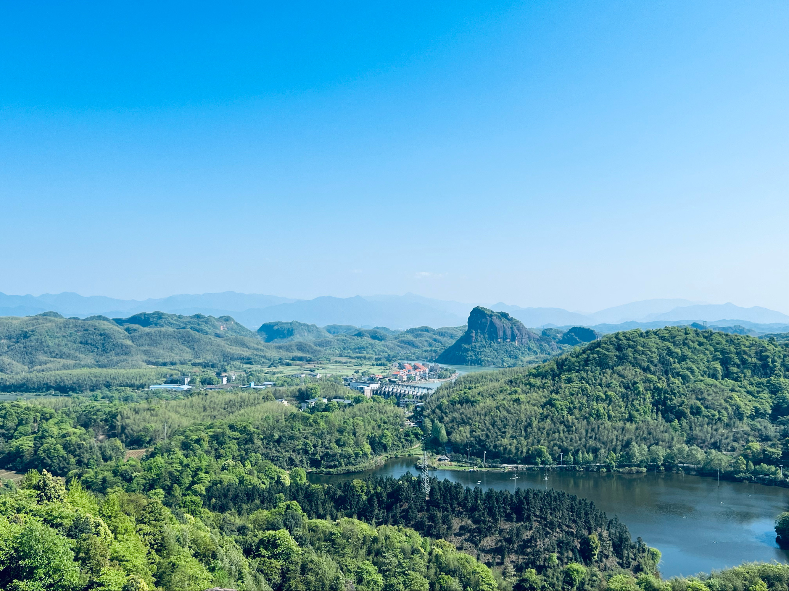 和平村，向往田园牧歌的乡间生活