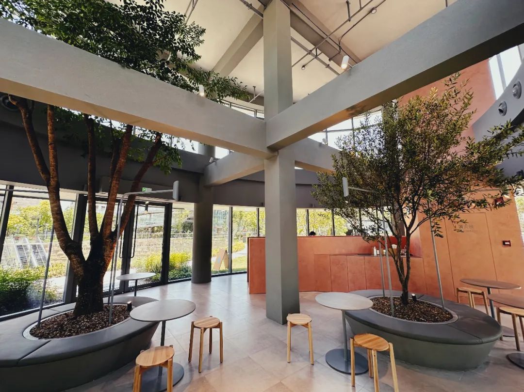 bluebottlecoffee上海首店,bluebottle上海前滩太古里店