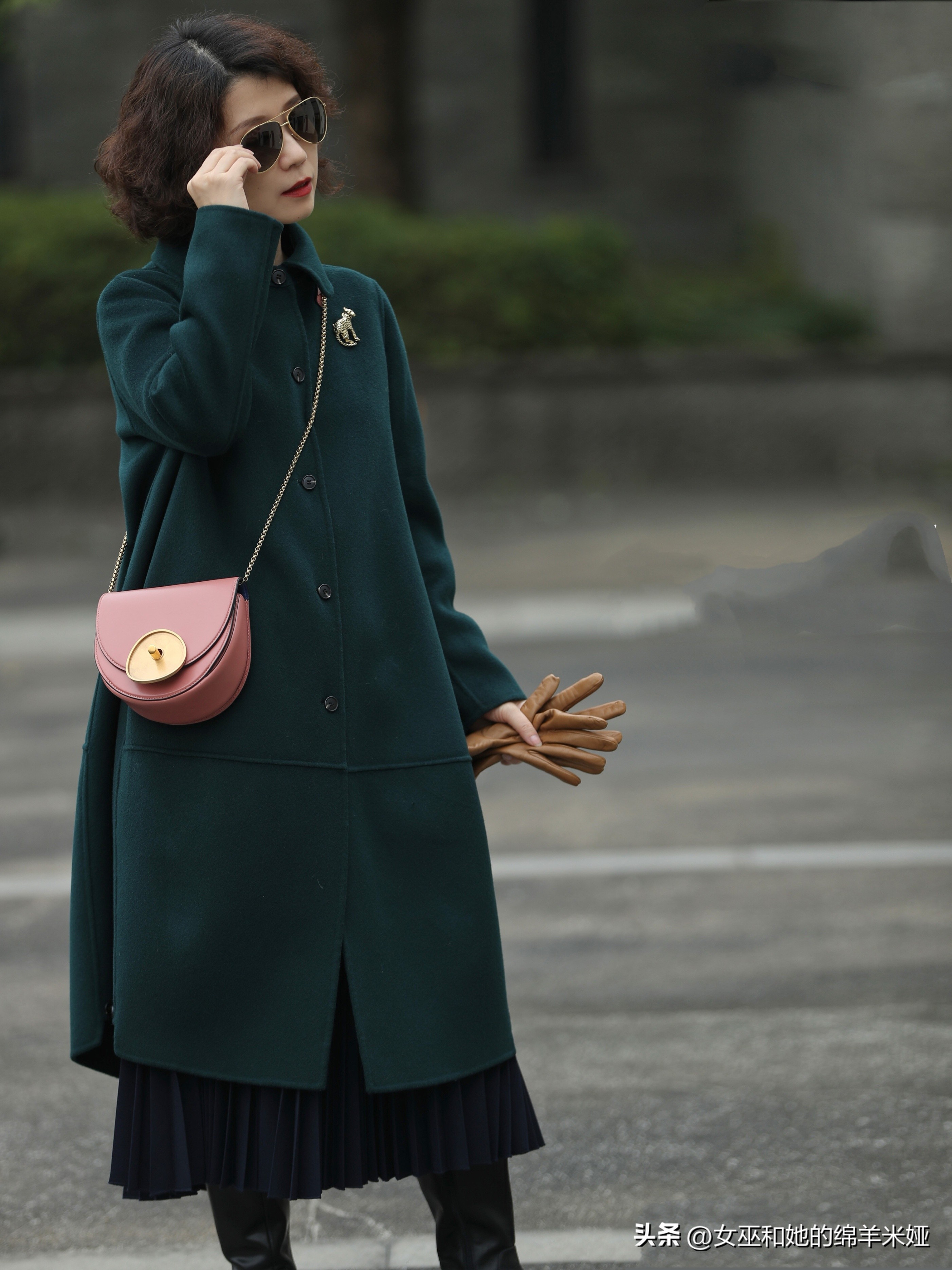 冬天怎么挑选衣服,冬天大衣什么颜色好看