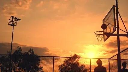 那些年曾经篮球队友现在怎么样了,曾经的篮球兄弟现在怎么样了