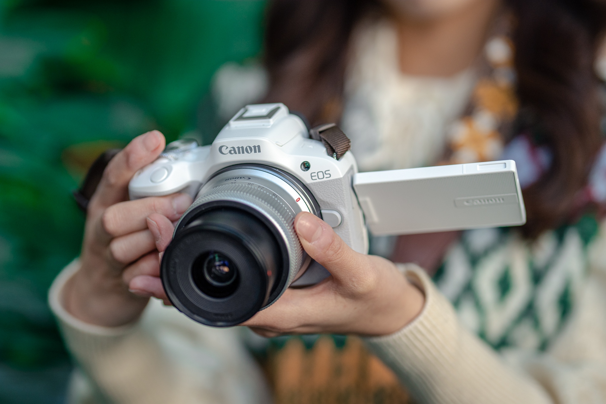 佳能eosr50深度评测,佳能eosr50优缺点