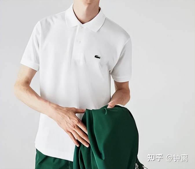 男士黑色polo衫搭配什么裤子,男人必备的polo